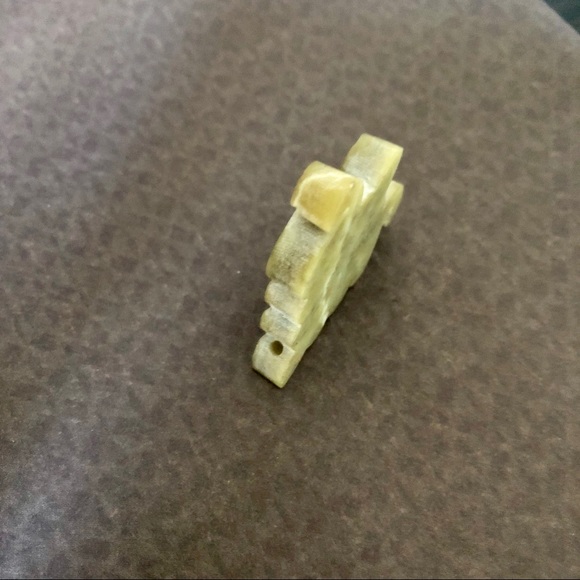 VTG Hand Carved Quartz Tribal Warrior Pendant - Picture 3 of 5